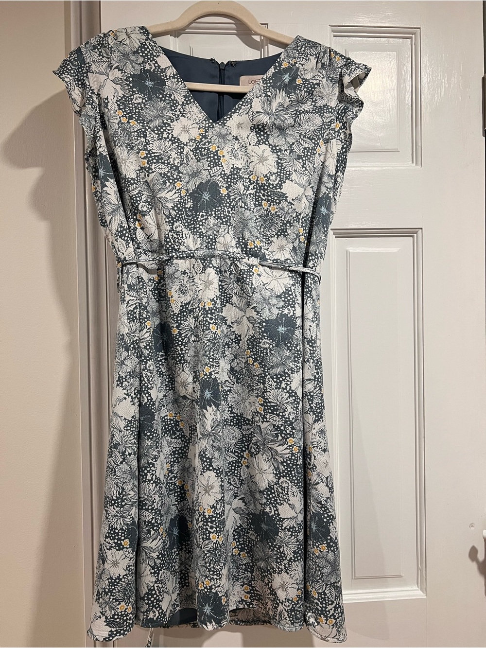 LOFT Outlet Women’s Blue Floral V-Neck Dress
